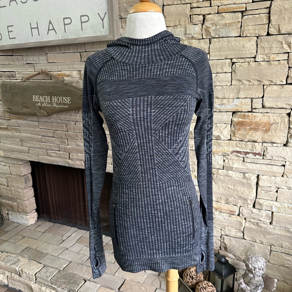 Lulu pullover cuteness